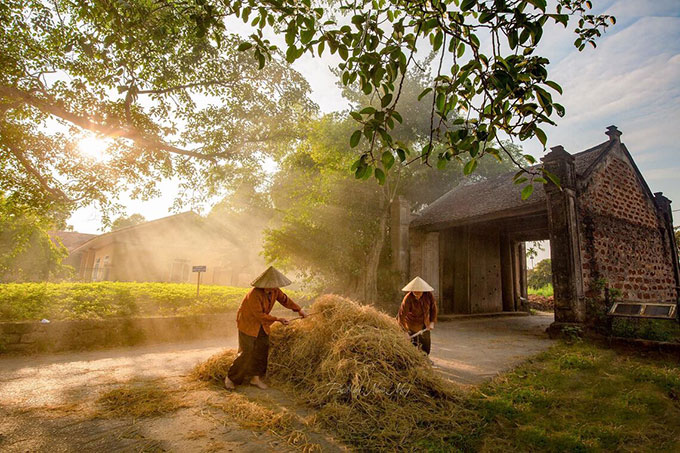 cổng làng mông phụ xã đường lâm sơn tây hà nội