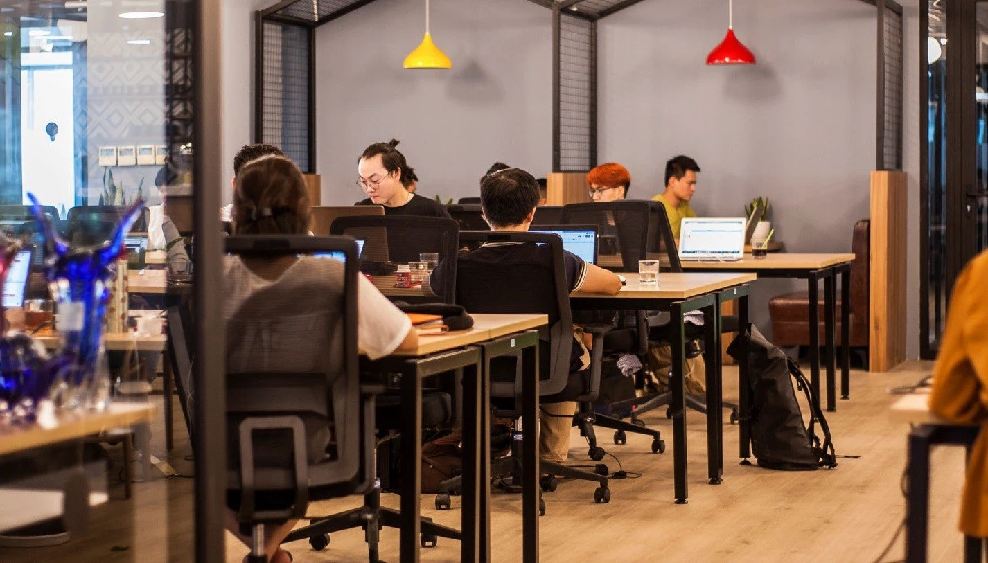 Tổng hợp các mẫu thiết kế nội thất văn phòng Coworking dành cho các doanh nghiệp vừa và nhỏ.